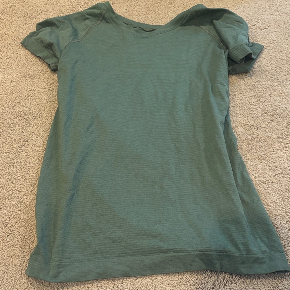 lululemon athletica Green Short Sleeve Tee